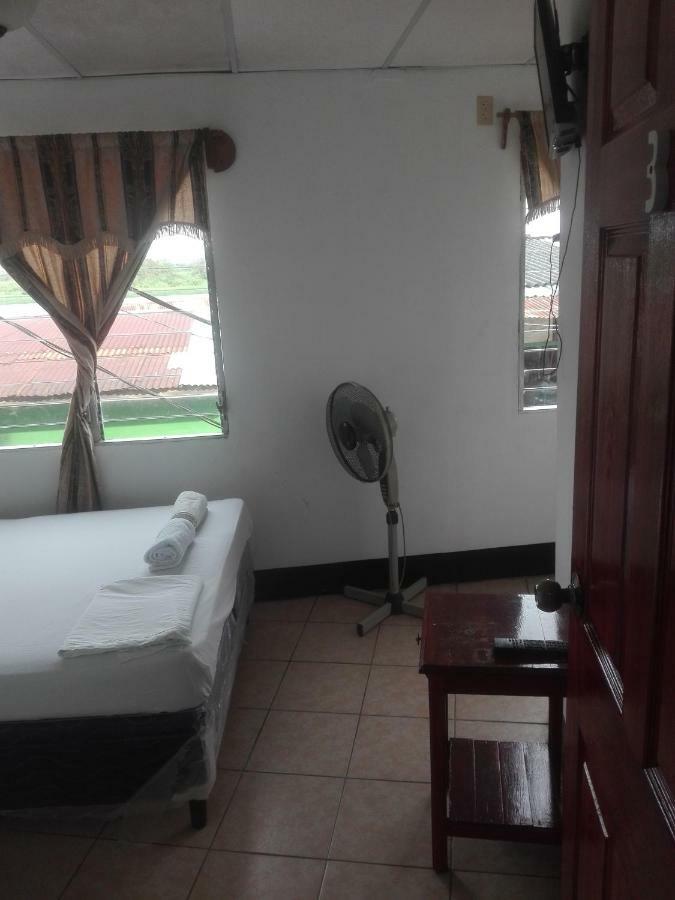Hostal Don Frank San Carlos Exteriér fotografie